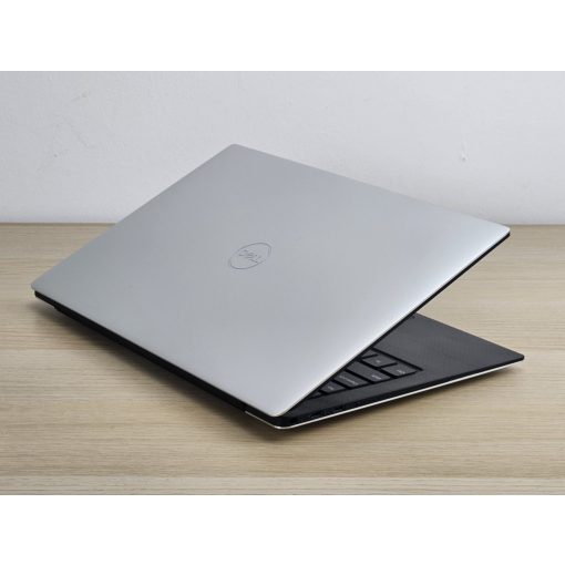 Dell XPS 13 7390 / i5-10210U / 8GB RAM / 256GB SSD / Magyar billentyűzet