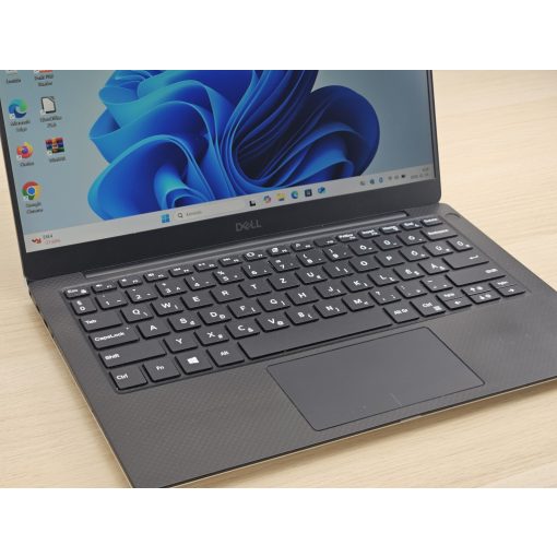 Dell XPS 13 7390 / i5-10210U / 8GB RAM / 256GB SSD / Magyar billentyűzet