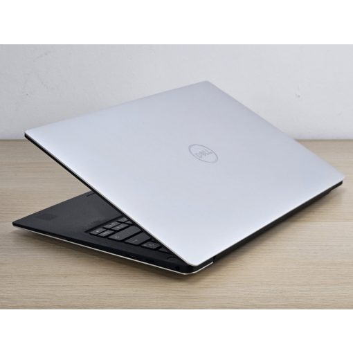 Dell XPS 13 9305 Laptop / i5-1035G1 / 8GB RAM / 512GB SSD / Magyar billentyűzet