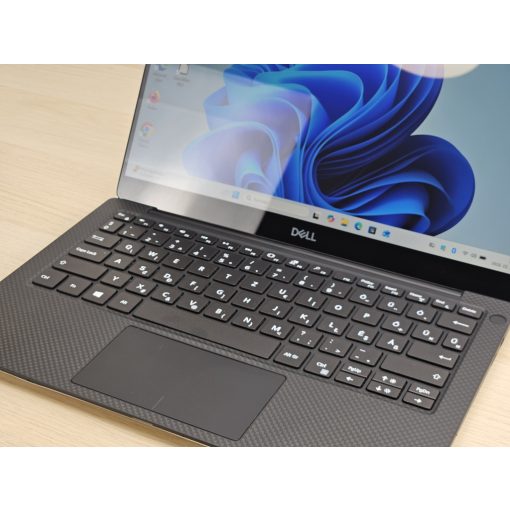 Dell XPS 13 9305 Laptop / i5-1035G1 / 8GB RAM / 512GB SSD / Magyar billentyűzet