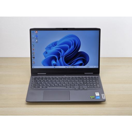 Lenovo LOQ 15IRH8 GAMER / i5-12450H / 16GB RAM / 512GB SSD / Magyar billentyűzet