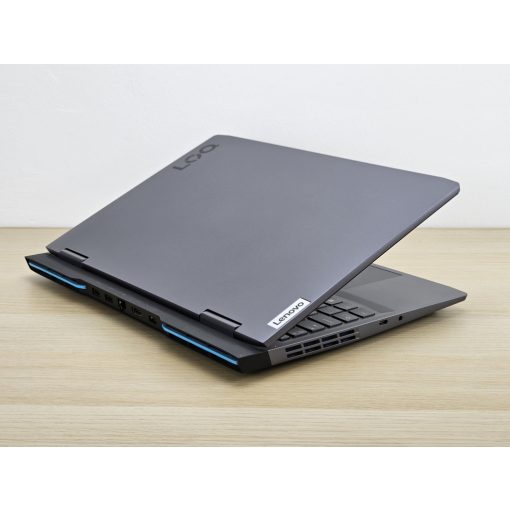 Lenovo LOQ 15IRH8 GAMER / i5-12450H / 16GB RAM / 512GB SSD / Magyar billentyűzet