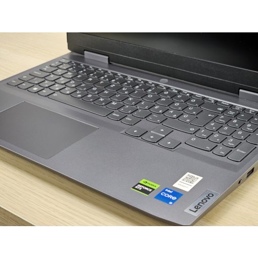 Lenovo LOQ 15IRH8 GAMER / i5-12450H / 16GB RAM / 512GB SSD / Magyar billentyűzet