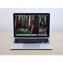 Apple MacBook Air 2020 – M1 chip, 8GB RAM, 256GB SSD