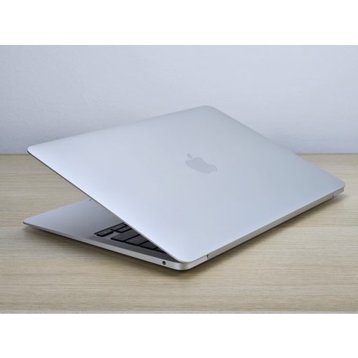 Apple MacBook Air 2020 – M1 chip, 8GB RAM, 256GB SSD