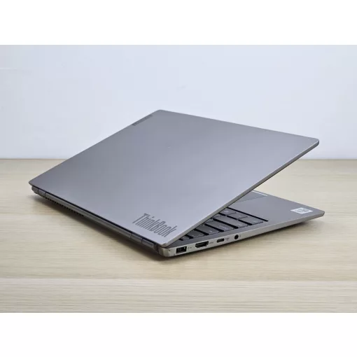 Lenovo ThinkBook 13s-IML Laptop / i5-10210U / 8GB RAM / 256GB SSD 