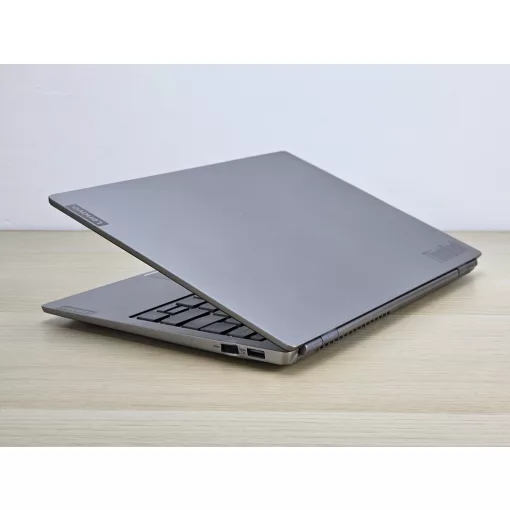 Lenovo ThinkBook 13s-IML Laptop / i5-10210U / 8GB RAM / 256GB SSD 