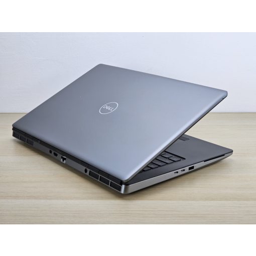 Dell Precision 7750 / i5-10400H / 24GB RAM / 256GB SSD