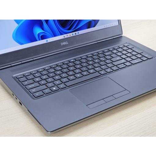 Dell Precision 7750 / i5-10400H / 24GB RAM / 256GB SSD