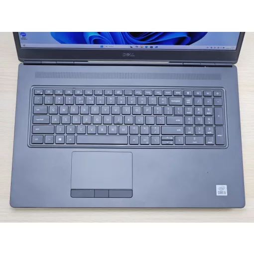 Dell Precision 7750 / i5-10400H / 24GB RAM / 256GB SSD