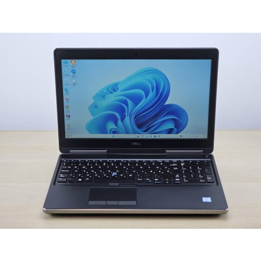 Dell Precision 7520 + Nvidia / i7-7820HQ / 32GB RAM / 512GB SSD / Magyar billentyűzet