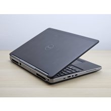 Dell Precision 7520 + Nvidia / i7-7820HQ / 32GB RAM / 512GB SSD / Magyar billentyűzet
