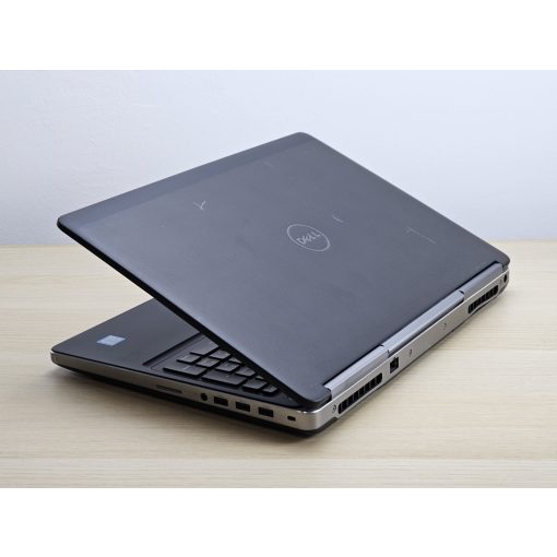 Dell Precision 7520 + Nvidia / i7-7820HQ / 32GB RAM / 512GB SSD / Magyar billentyűzet