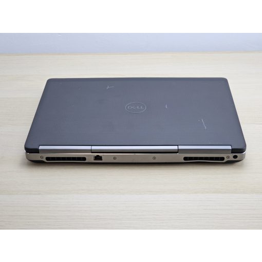 Dell Precision 7520 + Nvidia / i7-7820HQ / 32GB RAM / 512GB SSD / Magyar billentyűzet