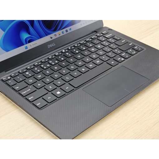Dell XPS 13 7390 Laptop / i5-10210U / 8GB RAM / 256GB SSD
