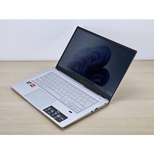 Acer Laptop Swift 3 / AMD Ryzen 5 / 16GB RAM / 512GB SSD / Magyar billentyűzet