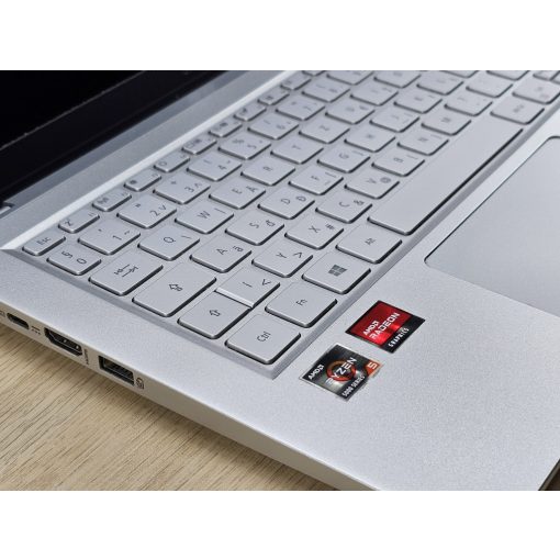 Acer Laptop Swift 3 / AMD Ryzen 5 / 16GB RAM / 512GB SSD / Magyar billentyűzet