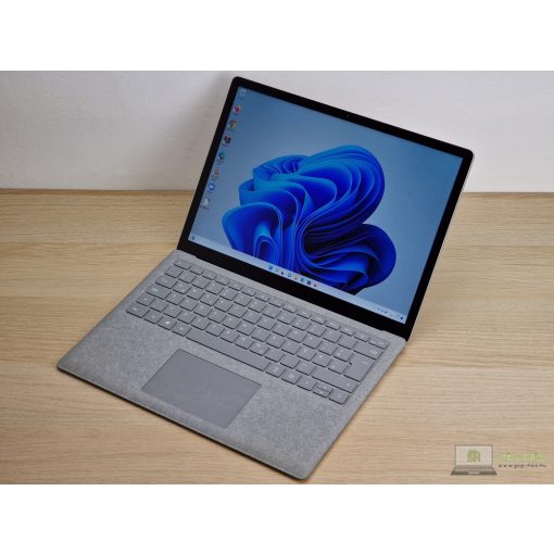 Microsoft Surface Laptop 2 