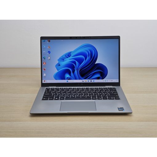 Dell Latitude 7420 4K Laptop + IRIS XE / i7-1185G7 / 16GB RAM / 512GB SSD / Magyar billentyűzet