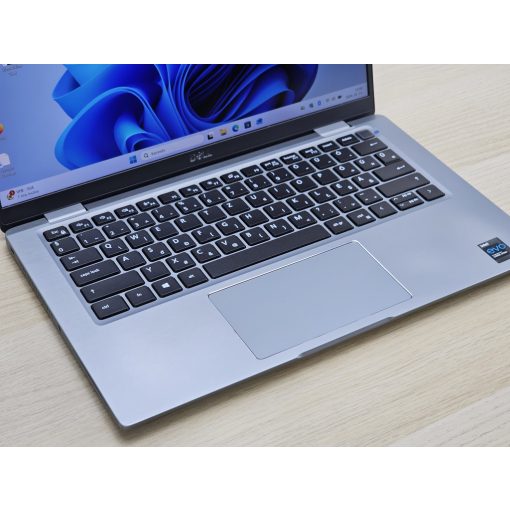Dell Latitude 7420 4K Laptop + IRIS XE / i7-1185G7 / 16GB RAM / 512GB SSD / Magyar billentyűzet