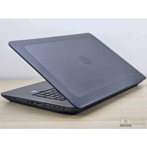 HP Zbook 17 G3 + Nvidia / INTEL XEON E3-1535m v5 / 16GB RAM / 256GB SSD
