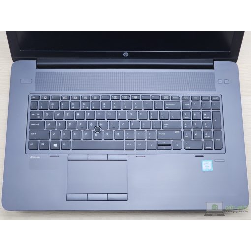 HP Zbook 17 G3 + Nvidia / INTEL XEON E3-1535m v5 / 16GB RAM / 256GB SSD
