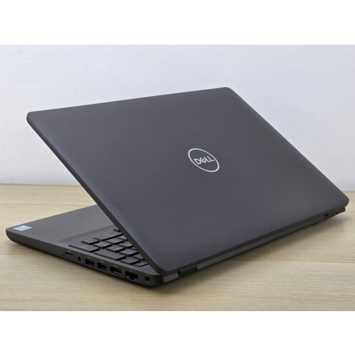 Használt Dell Latitude 5500 laptop, i5-8365U, 8GB RAM, 256GB SSD, felúított, garanciával