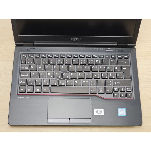 Használt Fujitsu LifeBook U727 laptop, i3-8250U, 8GB RAM, 256GB SSD, magyar billentyűzet