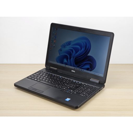 Dell Latitude E5540 + Nvidia  / i5-4310U / 8GB RAM / 256GB SSD