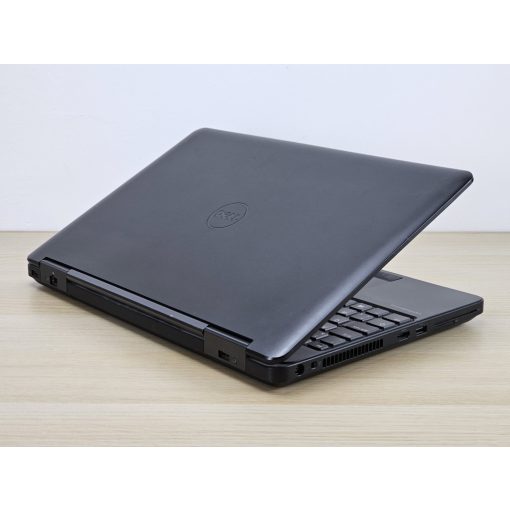 Dell Latitude E5540 + Nvidia  / i5-4310U / 8GB RAM / 256GB SSD