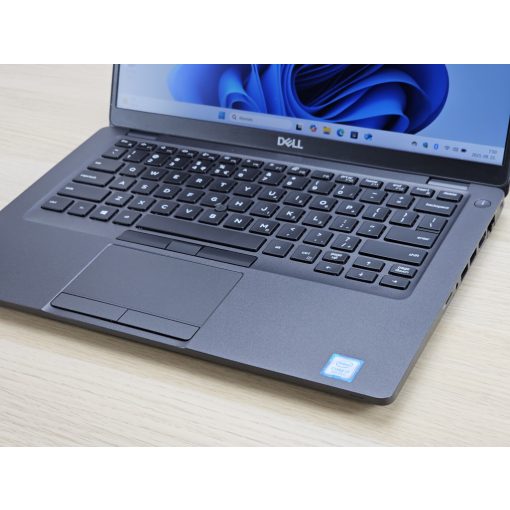 Dell Latitude Laptop 5401 / i7-9850H / 8GB RAM / 256GB SSD