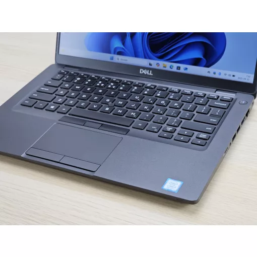 Dell Latitude Laptop 5401 / i7-9850H / 8GB RAM / 256GB SSD