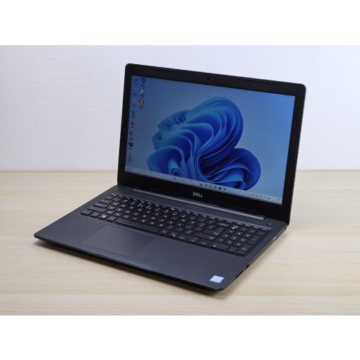 Dell Latitude Laptop 3590 / i5-8250U / 8GB RAM / 256GB SSD