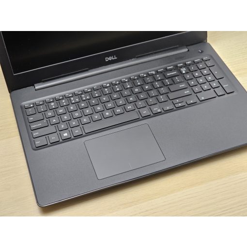 Dell Latitude Laptop 3590 / i5-8250U / 8GB RAM / 256GB SSD