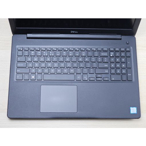 Dell Latitude Laptop 3590 / i5-8250U / 8GB RAM / 256GB SSD