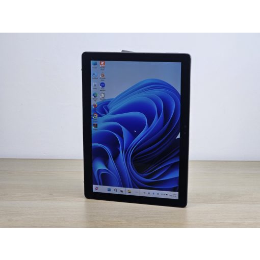 Dell Latitude 7200 2in1 Tablet laptop / i5-8365 / 8GB RAM / 256GB SSD / Érintőképernyős