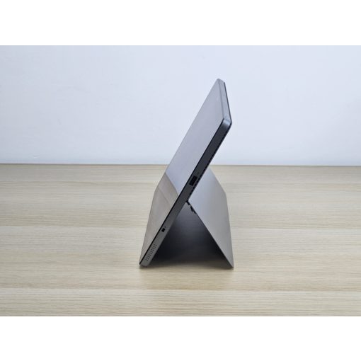 Dell Latitude 7200 2in1 Tablet laptop / i5-8365 / 8GB RAM / 256GB SSD / Érintőképernyős