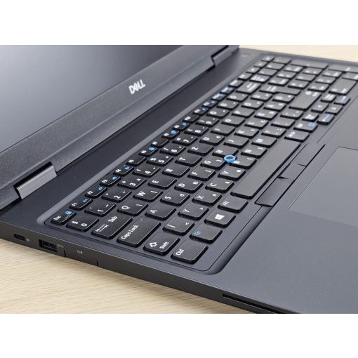 Dell Latitude 5590 laptop / i5-8250U / 8GB RAM / 256GB SSD / Magyar billentyűzet 