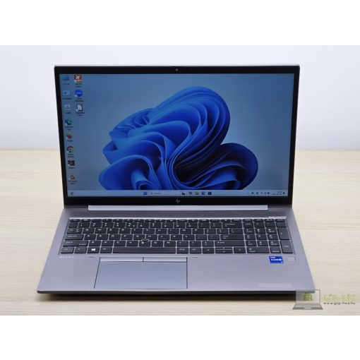 HP Zbook Firefly 15 G8 + Nvidia / i7-1165G7 / 16GB RAM / 512GB SSD / Érintőképernyős
