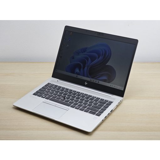 Használt HP EliteBook laptop mt45 , AMD Ryzen 3 PRO 3300U , 8GB RAM , 256GB SSD, felújított, garanciával