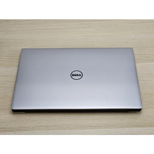 Dell XPS 13 9350 Laptop / i5-6200U / 4GB RAM / 128GB SSD