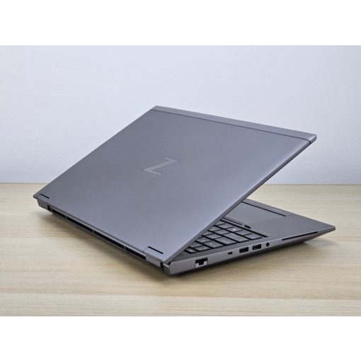 HP Zbook Fury 15 G7 Laptop + NVIDIA / i7-10850H / 32GB RAM / 512GB SSD / Magyar billentyűzet