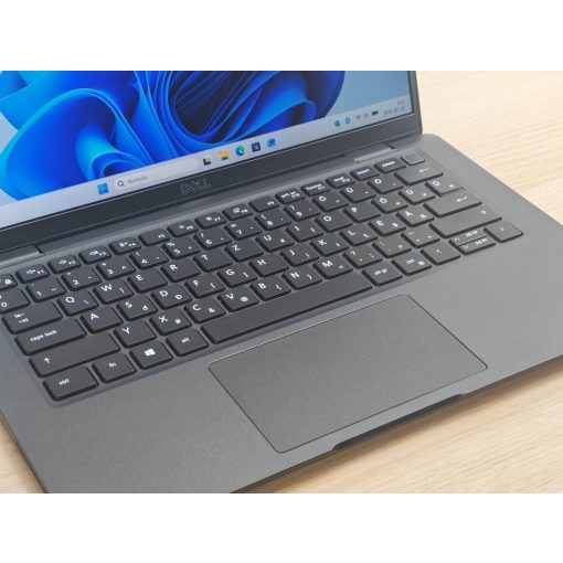 Dell Latitude 7420 Laptop + IRIS XE / i7-1185G7 / 16GB RAM / 256GB SSD / Magyar billentyűzet