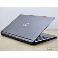 Fujitsu LifeBook E756 magyar billentyűzetes