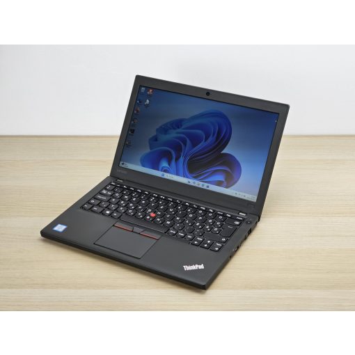 Lenovo ThinkPad X260 / i5-6300u / 8GB RAM / 256GB SSD / Magyar