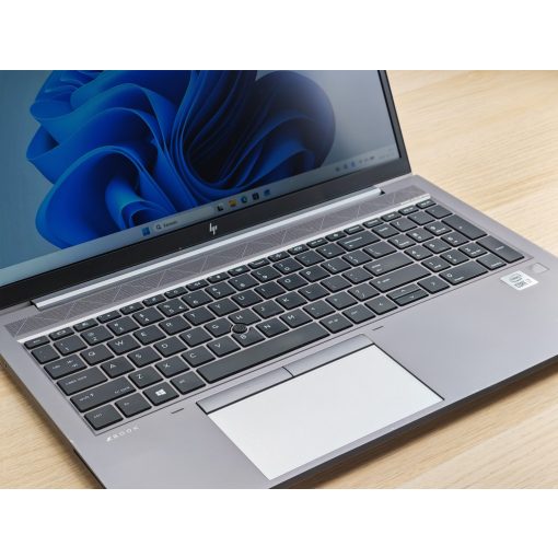 HP Zbook Firefly 15 G7 / i7-10510U / 32GB RAM / 512GB SSD