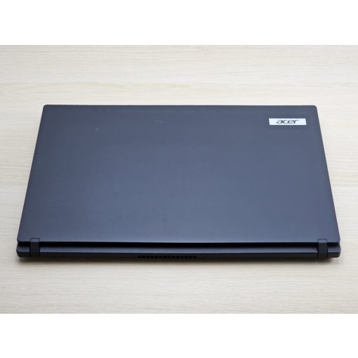 Acer TravelMate P / i5-8250U / 8GB RAM / 240GB SSD