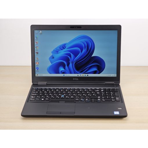 Dell Precision 3530 Laptop + Nvidia / Xeon E-2176M / 16GB RAM / 512GB SSD / Magyar billentyűzet