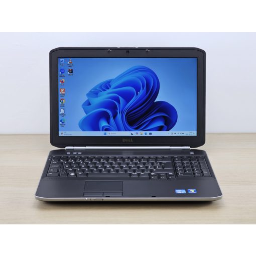 Dell Latitude laptop E5520/ ii3-2330M / 8GB RAM / 256GB SSD 