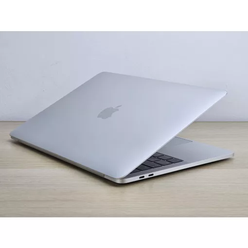 Apple MacBook Pro 13 A1706 (2016) i7 16GB RAM 256GB SSD – Ma